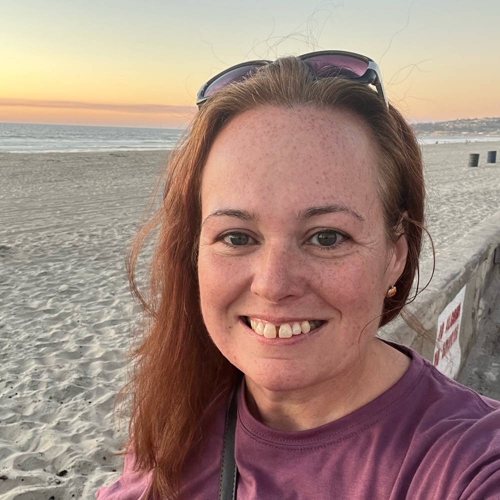 Meet your Posher, Peggy selling plus size clothing